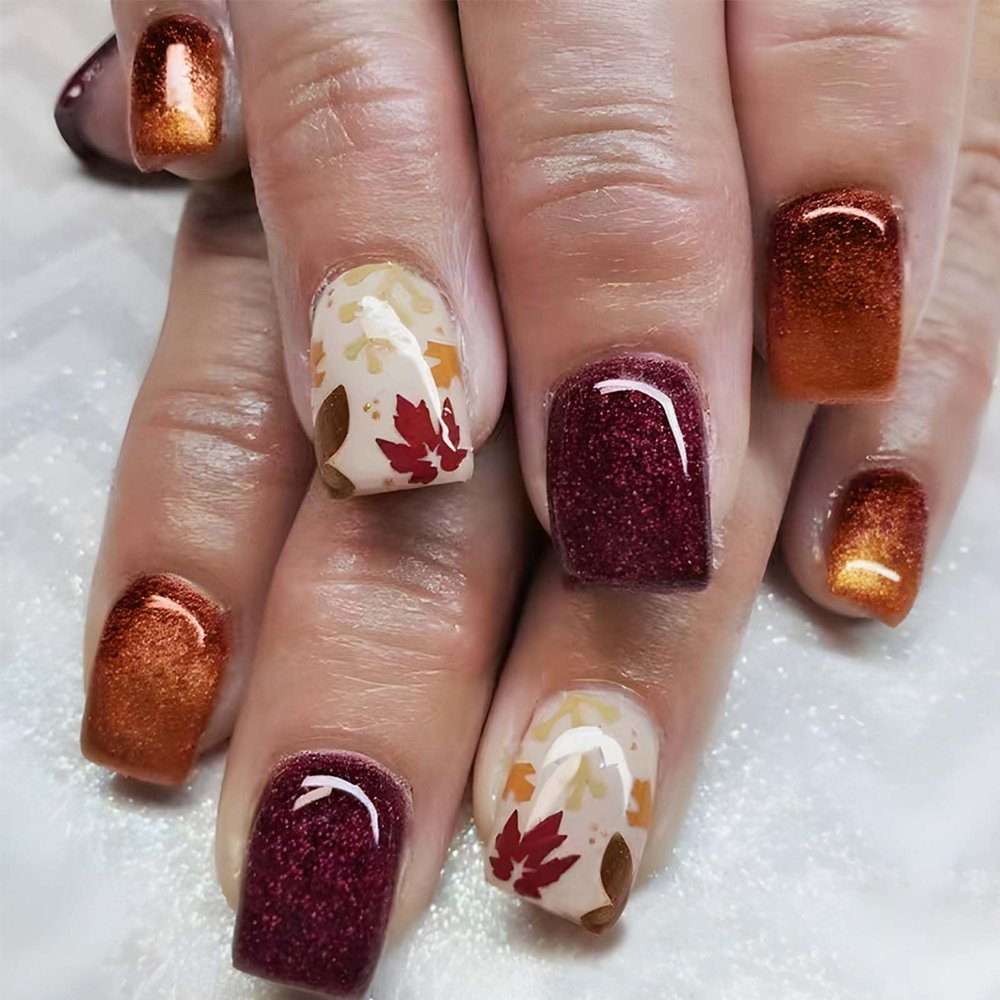 24Pcs Thanksgiving Press on Nails Maple Leaf Short Square Fake Nails Red Orange Glitter Acrylic Nails for Women Autumn Nail Decoration Supplies Thanksgiving Glue on Nails