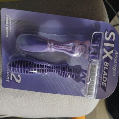 AF DYNAMICS LLC ASSURED SIX BLADE DISPOSABLE PURPLE RAZORS (2 COUNT)