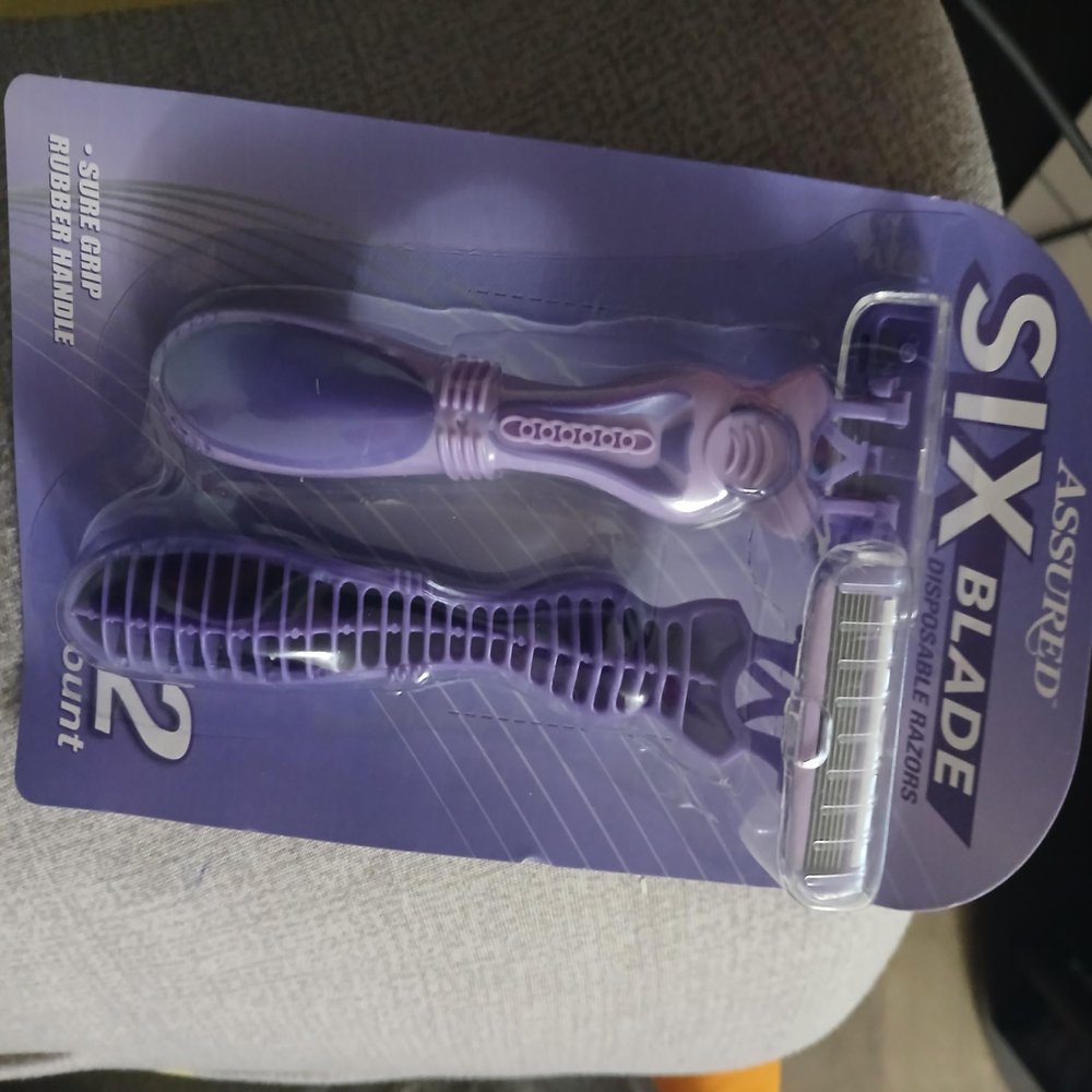 AF DYNAMICS LLC ASSURED SIX BLADE DISPOSABLE PURPLE RAZORS (2 COUNT)