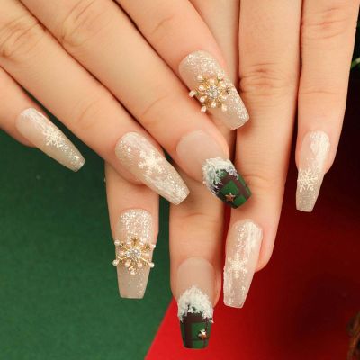 24Pcs Christmas Press on Nails Medium Square 3D Snowflake Fake Nails Glitter Winter Glue on Nails Green White Acrylic Nails for Women Christmas Nail Decoration Supplies