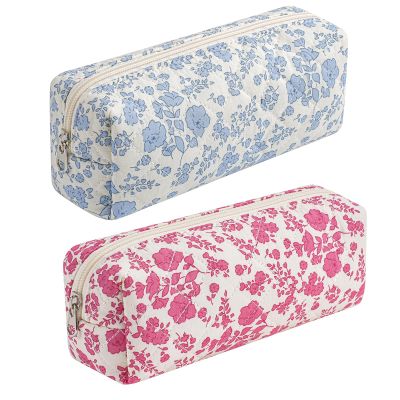 HHQQWZ Cute Floral Cotton Makeup Brush Cosmetic Bag for Women, Travel Quilted Zipper Make Up Bag, Flowers Toiletry Organizer Case Kawaii Makeup Cosmetic Travel Cloth Pouch (Blue+Big Red Floral)