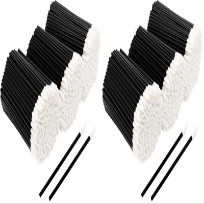 700 Piece Disposable Lip Wands - Lip Brushes, Lipstick & Gloss Applicators - Lint Free Makeup Applicator Brush Beauty Tool (Pack of 2)