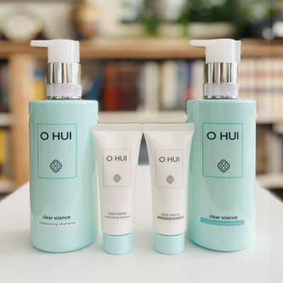 Clear Science Moisturizing Hair Care Shampoo And Coditioner Set Of (4 Items) Made In Korea