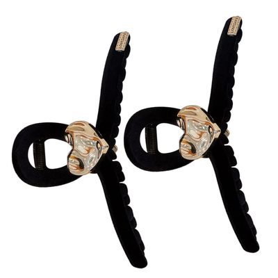 ETHZZLE 2pcs Heart Design Hair Claw Clips for Women and Large Black Jaw Clips for Thick and Thin Hair Elegant Barrettes Accessories for Everyday and Special Occasions
