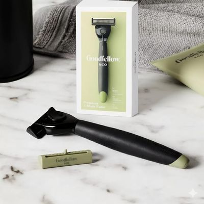 Goodfellow & Co 5-Blade Razor with 2 Carts - Shaving Bundle with Rubber Handle