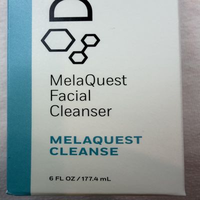 Derma MelaQuest Hydrating Facial Cleanser - Sulfate Free Gentle Face Wash for Women & Men - Brightening Cleanser Formulated with Vitamin C & Panthenol to Help Hydrate & Even Skin Tone (6 fl oz)