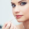 AUTSUPPL 100 Pcs Disposable Crystal Lip Brushes Soft Applicator Wands for Precise Lip Balm and Gloss Blending Professional Makeup Tool with Elegant Design for Artists and Personal Use view 4