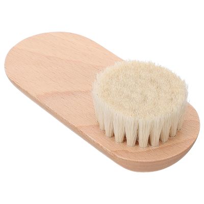 ABOOFAN Beechwood Nail Scrubber with Soft Wool Bristles Portable Finger and Toenail Cleaning Brush Comfortable Grip Manicure Tool for Gentle Dirt Removal and Multipurpose Nail Care