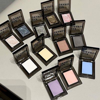 17-Color Smoky Eyeshadow Palette, Cool-Toned Shimmer Matte Glitter, Waterproof Stage Makeup, Teen Girls Festival Cosmetic Set, Halloween Christmas Gift