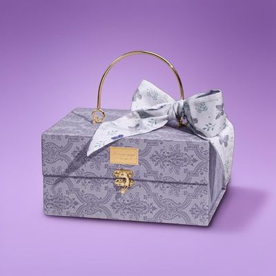 Lavender Gift Basket for Women, Spa Self Care Gift Set with Ceramic Cup, Teddy Bear and Soap, Birthday Gift for Her