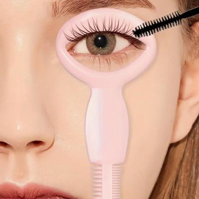 1-Piece Eye Makeup Template, Eyelash Model, Beginner Eye Makeup Aid; Eyelash Comb Applicator