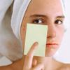 SKISUNO 1000pcs Oil Absorbing Facial Tissues Green Tea Scented Blotting Papers for Oily Skin Makeup Touch-up Skincare Oil Control Face Sheets for Home and Travel view 3