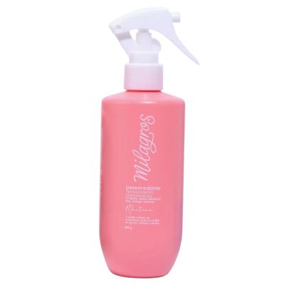 Desenredante termoprotector multibeneficios Martina de 250 ml. Ayuda a proteger la humedad interna del cabello frente al dao trmico. Presentacin en color Salmn.