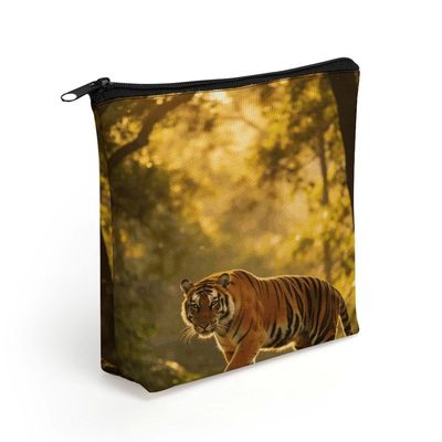 FodPand Tiger Makeup Bag with Sturdy ZipperLinen Material Storage Bag,Large Capacity And Multi-Purpose Cosmetic Bag for Daily Life, Travel, Outings, Business Trips And Other Occasions