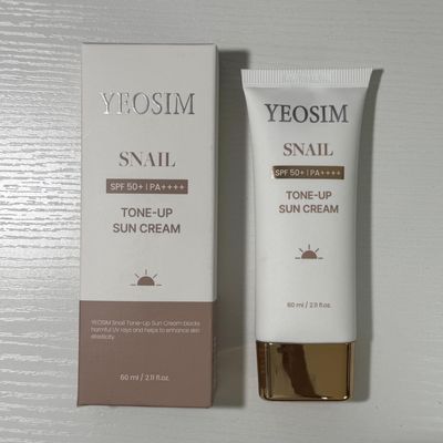 Korean Snail Tone-Up Sunscreen SPF 50+ PA++++, Daily Facial Sunscreen with Snail Mucin, Anti-Aging, Brightening & Hydrating Makeup Base, Korean Skincare, 60ml / 2.11 fl.oz.