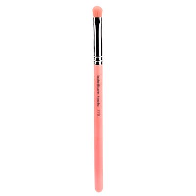 Bdellium Tools Professional Makeup Brush - Pink Bambu Series 772 Small Shader - With Soft Synthetic Fibers, For Precise & Quick Shading (Pink, 1pc)