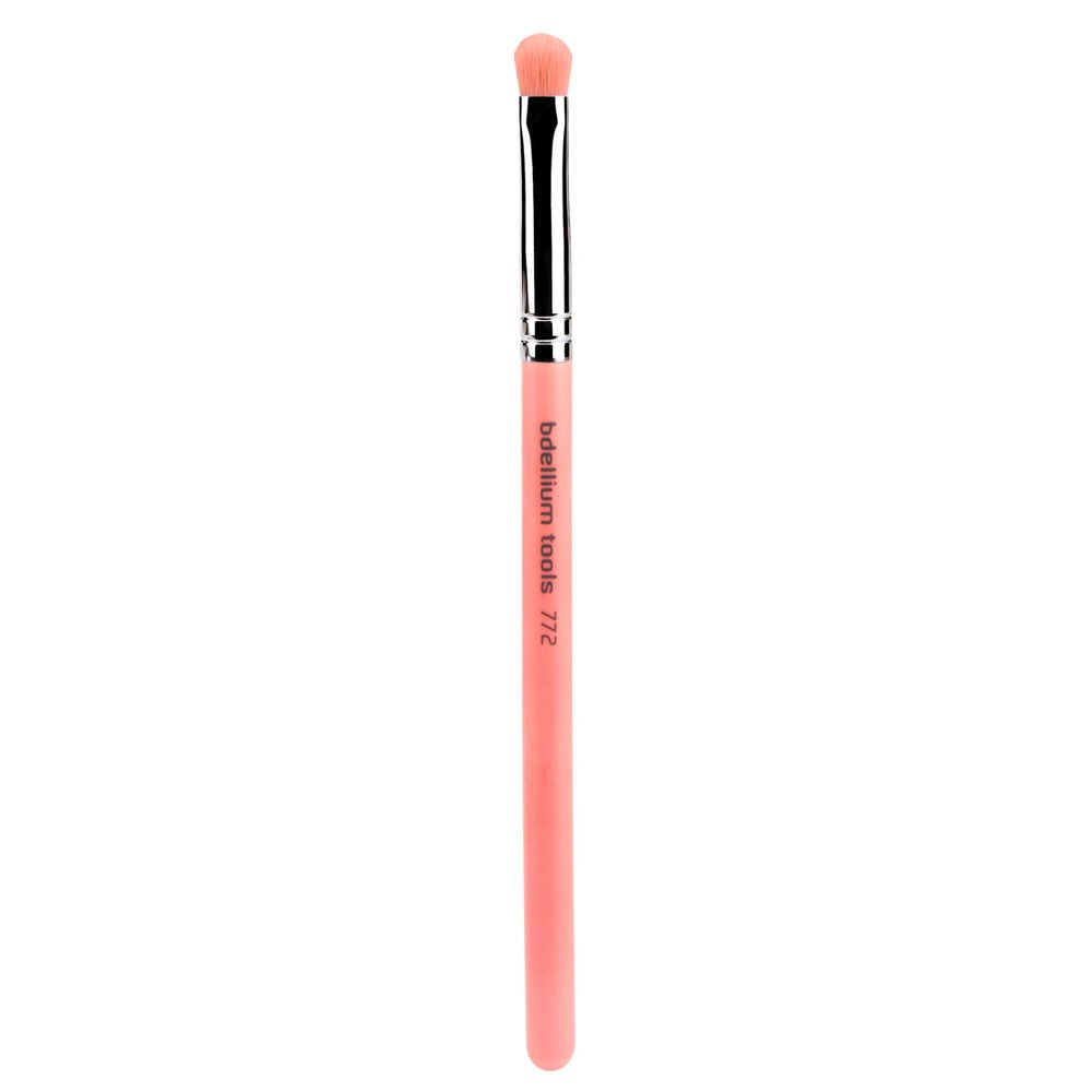 Bdellium Tools Professional Makeup Brush - Pink Bambu Series 772 Small Shader - With Soft Synthetic Fibers, For Precise & Quick Shading (Pink, 1pc)