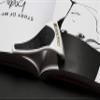 Le Edge Full Body Exfoliator (Black with Gold Print) view 3
