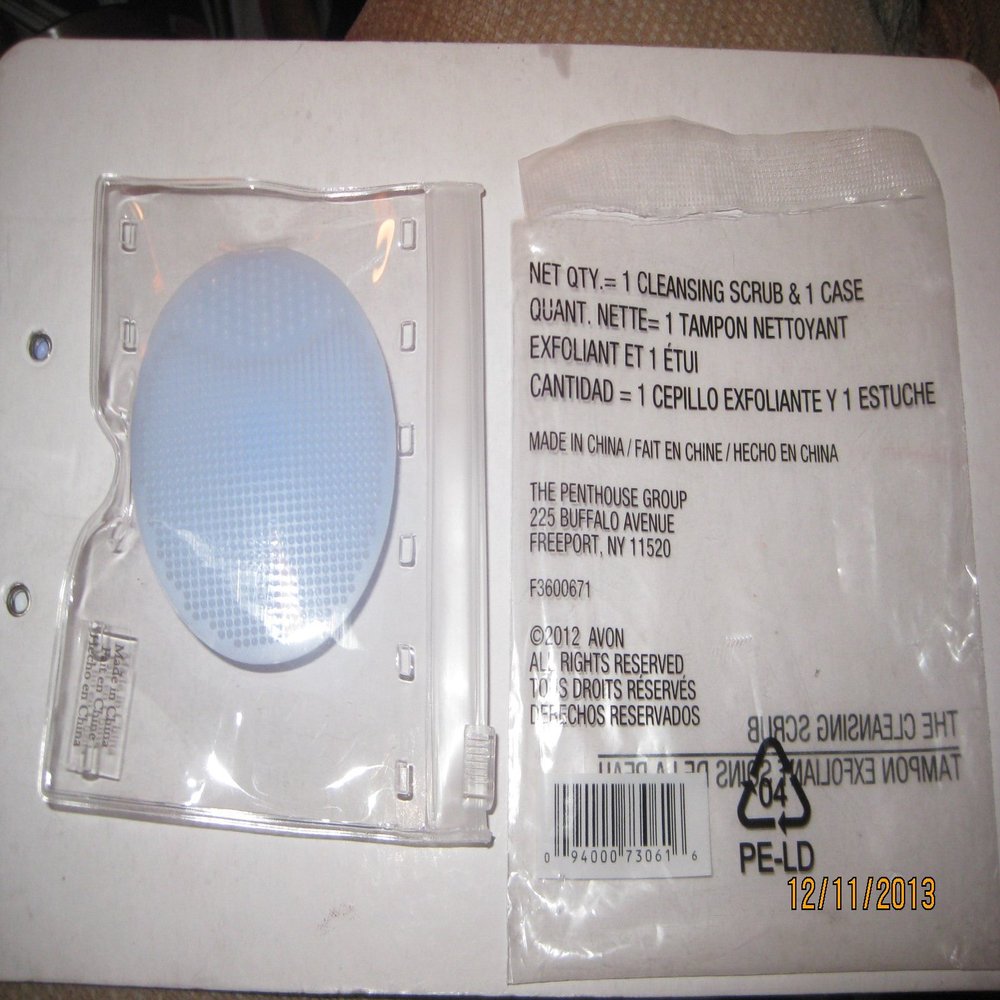 Avon The Cleansing Scrub & Case Silicone Face Brush