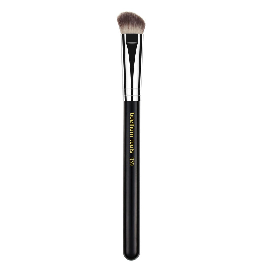 Bdellium Tools Professional Makeup Brush - Maestro Series 939 Slanted Detailer - With Soft Synthetic Fibers, For Precise Contouring (Black, 1pc)